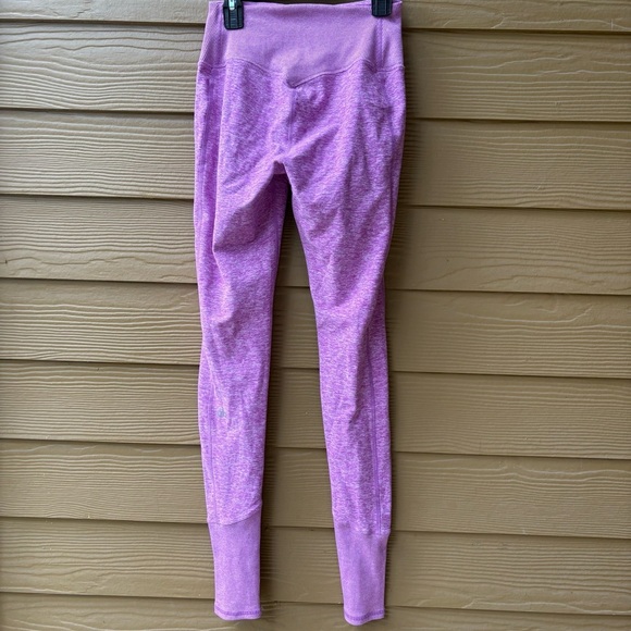 Alo Yoga Alosoft High Waisted leggings in Violet Heather Size XS - Picture 6 of 9